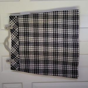 L.L. Bean women's black gray and white plaid Tweed wool blend skirt sz 16